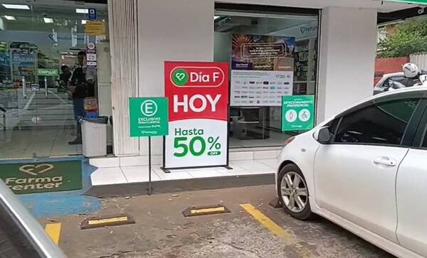 ¡No tienen remedio! Motochorro se llevó toda la recaudación de una farmacia