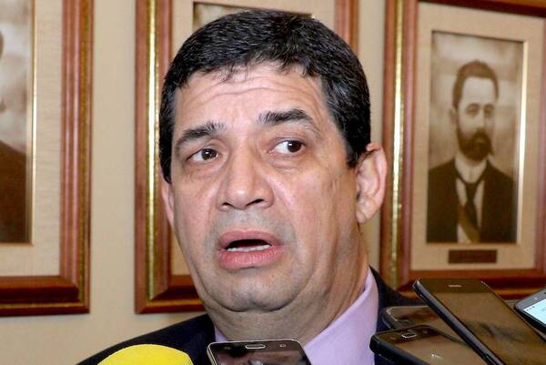 Diario HOY | Ex vicepresidente logra ok de Corte para puentear a contraloría para auditar su gestión