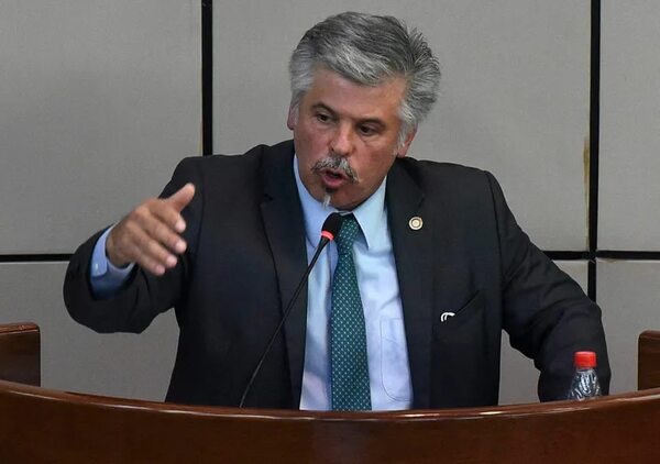 Giuzzio insiste ante la FGE para apartar a fiscales de su caso de presunta coima - Nacionales - ABC Color
