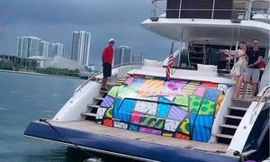 (VIDEO)Así Marc Anthony y Nadia Ferreira celebraron el tuneado de su lujoso yate