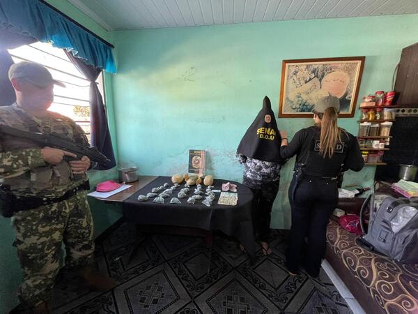 Mujer detenida por ofrecer droga a menores en San Lorenzo - trece