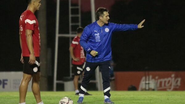 La Albirroja revela los convocados del exterior