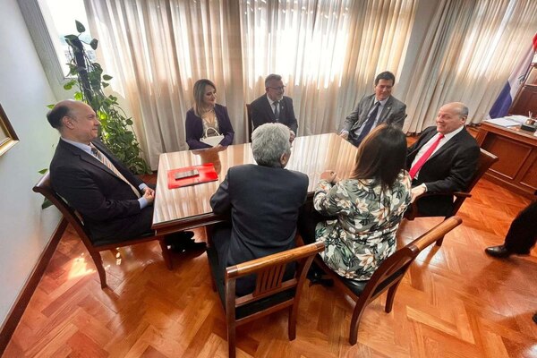 Reivindicación salarial a magistrados propició una reunión en la Corte - Judiciales.net
