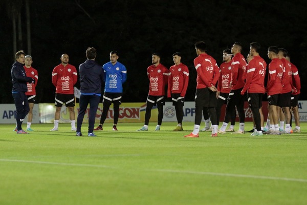 Eliminatorias: estos son los 21 jugadores del exterior llamados por Schelotto - trece