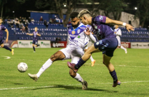 Versus / Ameliano aplasta a Guaireña y Tacuary festeja