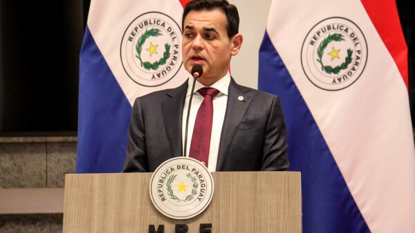 Canciller ratifica que hubo acuerdo de palabra para eliminar el peaje.