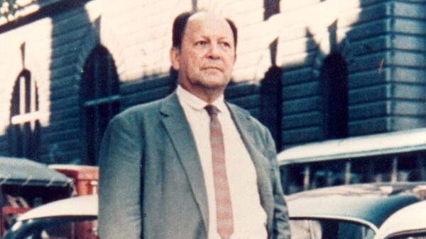 Dos miradas sobre José Asunción Flores