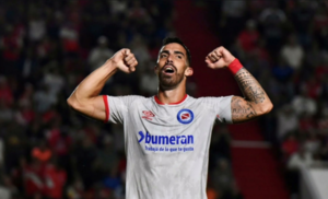 Versus / El paraguayo Ávalos marca uno de los goles más rápidos en la historia reciente del fútbol argentino
