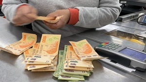 Casas de cambio que rechacen moneda argentina podrian ser sancionadas - Noticias Paraguay