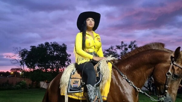 Janet Massa denuncia que su "amiga" le robó su caballo