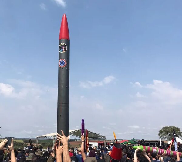 Por primera vez un cohete paraguayo intentará alcanzar los 3.000 metros de altura - Nacionales - ABC Color