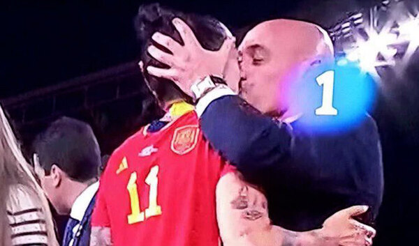FIFA suspende a Luis Rubiales por el beso en la boca a jugadora - Radio Imperio 106.7 FM