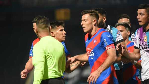 Cerro Porteño y Libertad empatan en un partido tenso y dramático