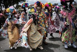 El carnaval de Notting Hill concentra multitudes para celebrar la cultura caribeña - Mundo - ABC Color