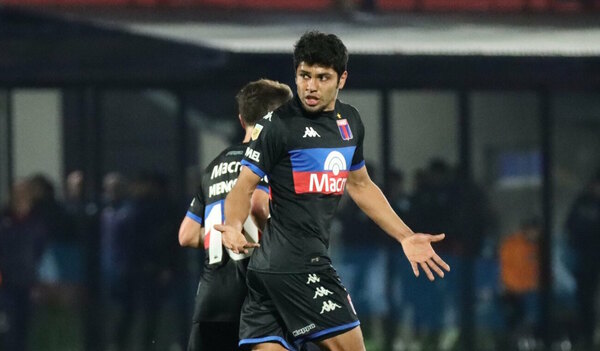 Versus / ¡A su estilo! Robert Rojas anotó su primer gol con Tigre