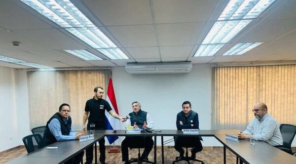 Ministros y docentes discuten este domingo por presupuesto y amenaza de paro
