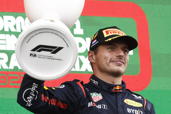 Versus / Verstappen logra en el GP de Países Bajos su novena victoria consecutiva
