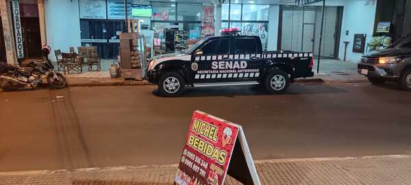 Bodegueros de CDE detenidos por presunta venta de drogas en su local