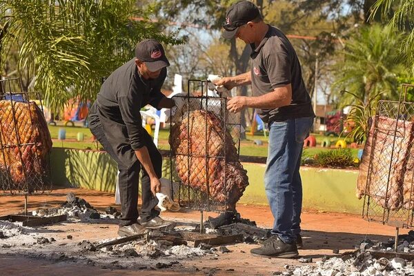 Con concurrida fiesta del asado culmina hoy la Expo Yguazú - ABC en el Este - ABC Color