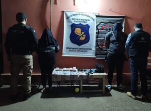 Comitiva fiscal y policial detuvo a cuatro personas con presuntas drogas - Policiales - ABC Color