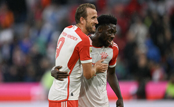 Versus / Con el primer doblete alemán de Harry Kane, Bayern Múnich derrotó al Augsburgo