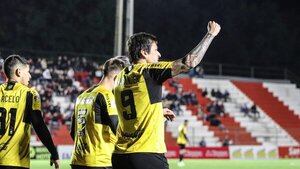Guaraní madruga y triunfa en Mallorquín