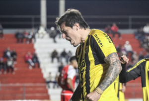 Versus / El misil de "Ropero" Santander que le devolvió la sonrisa a Guaraní