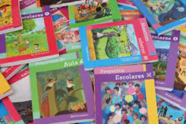 Diario HOY | Ideología y tabúes, la batalla por los libros escolares en México