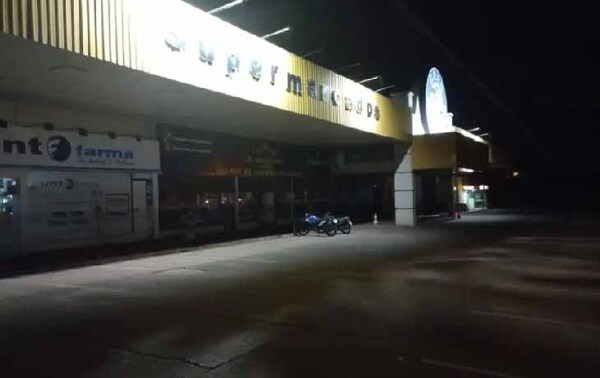 Guardias de supermercado se enfrentan a tiros con asaltantes en Ciudad del Este – Prensa 5