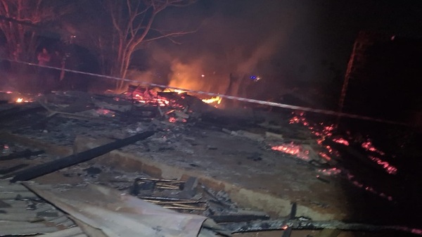 Adulto mayor muere calcinado durante incendio de su vivienda - Noticias Paraguay