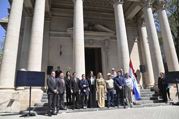 Primera dama articula con varias instituciones el mejoramiento integral de emblemática calle Palma - .::Agencia IP::.