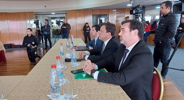 Gobierno plantea baja del subsidio y no del pasaje