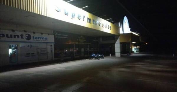 La Nación / CDE: guardias se enfrentan con delincuentes y logran frustrar asalto a un supermercado
