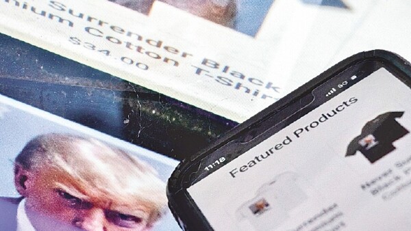 Donald Trump aprovecha foto policial para recaudar fondos