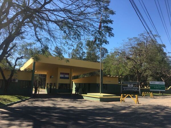 Denuncian maltratos y torturas en la prisión militar de Viñas Cue