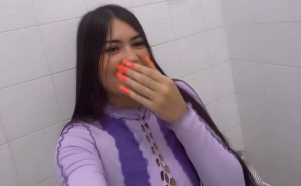 [VIDEO] Le dejaron un mensaje en el baño de la facu a Laurys Dyva