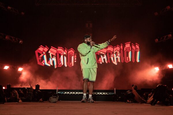 Vibrante show de Eladio Carrión en el Parque Olímpico Paraguayo - trece