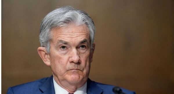 Jerome Powell dice que la Fed mantendr谩 las tasas altas, pero abre la puerta a pausar las subidas - Revista PLUS