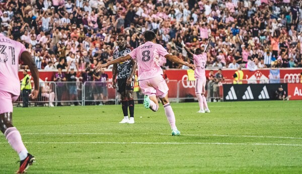 El once ideal de la MLS con presencia de un paraguayo