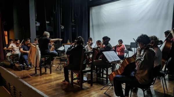 Diario HOY | La Orquesta de Cámara Juvenil del CCPA conmemora su 20º aniversario en concierto