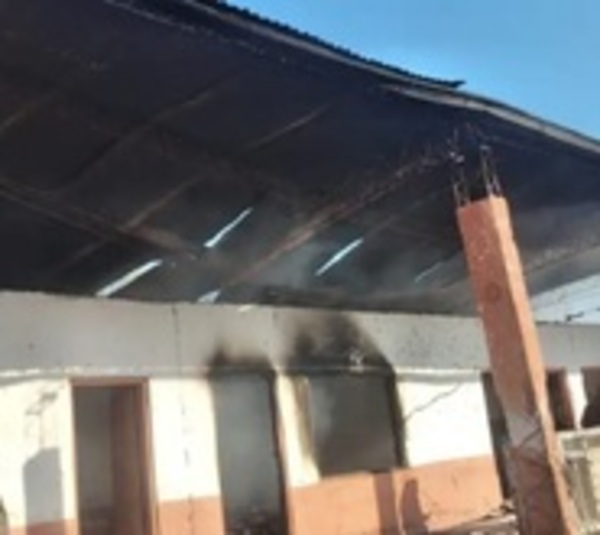 Incendio afecta a una escuela indígena en Puerto Casado - Paraguay.com