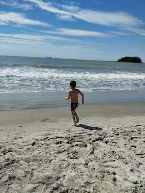 Niño con cáncer terminal realizó su sueño de conocer el mar - trece