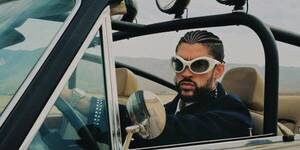 Bad Bunny alborota las redes con una foto