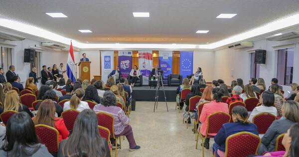 La Nación / Debatieron sobre participación de la mujer en las elecciones generales recientes