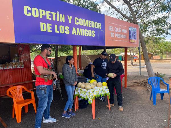 Joven de 19 años fue detenida por el trasporte de supuesta marihuana y otras sustancias - Oasis FM 94.3