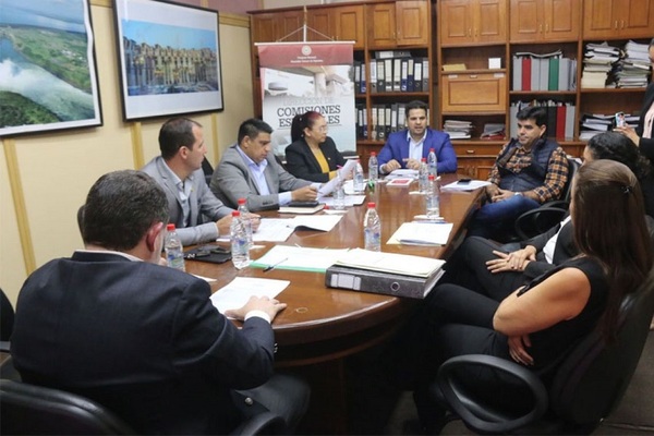 Diputados verificarán obras denunciadas en municipio de Ñemby