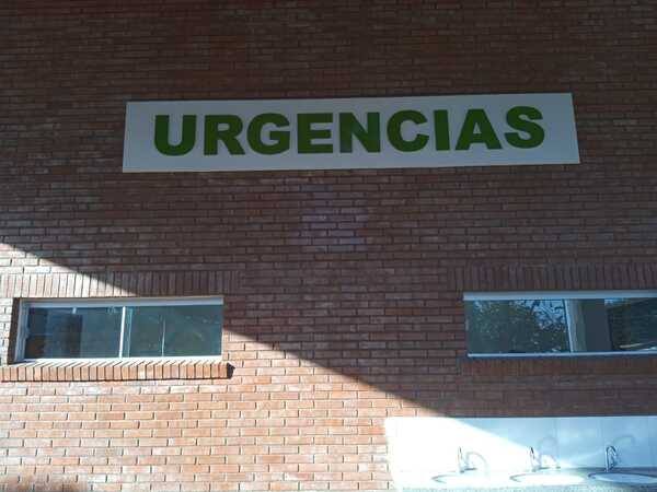 Pintor resultó con fracturas tras caer de una altura de 4 metros - Radio Imperio 106.7 FM