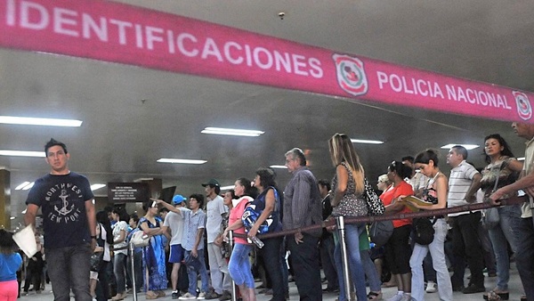 Sugieren aceptar veto a la gratuidad de los certificados de antecedentes policiales y judiciales