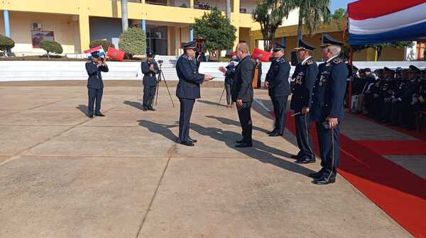 Entregan distinción a agentes policiales de Itapúa