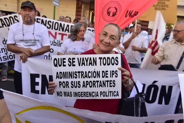 Superintendente de Jubilaciones tendría un “superpoder” sobre los fondos del IPS, advierten - Nacionales - ABC Color